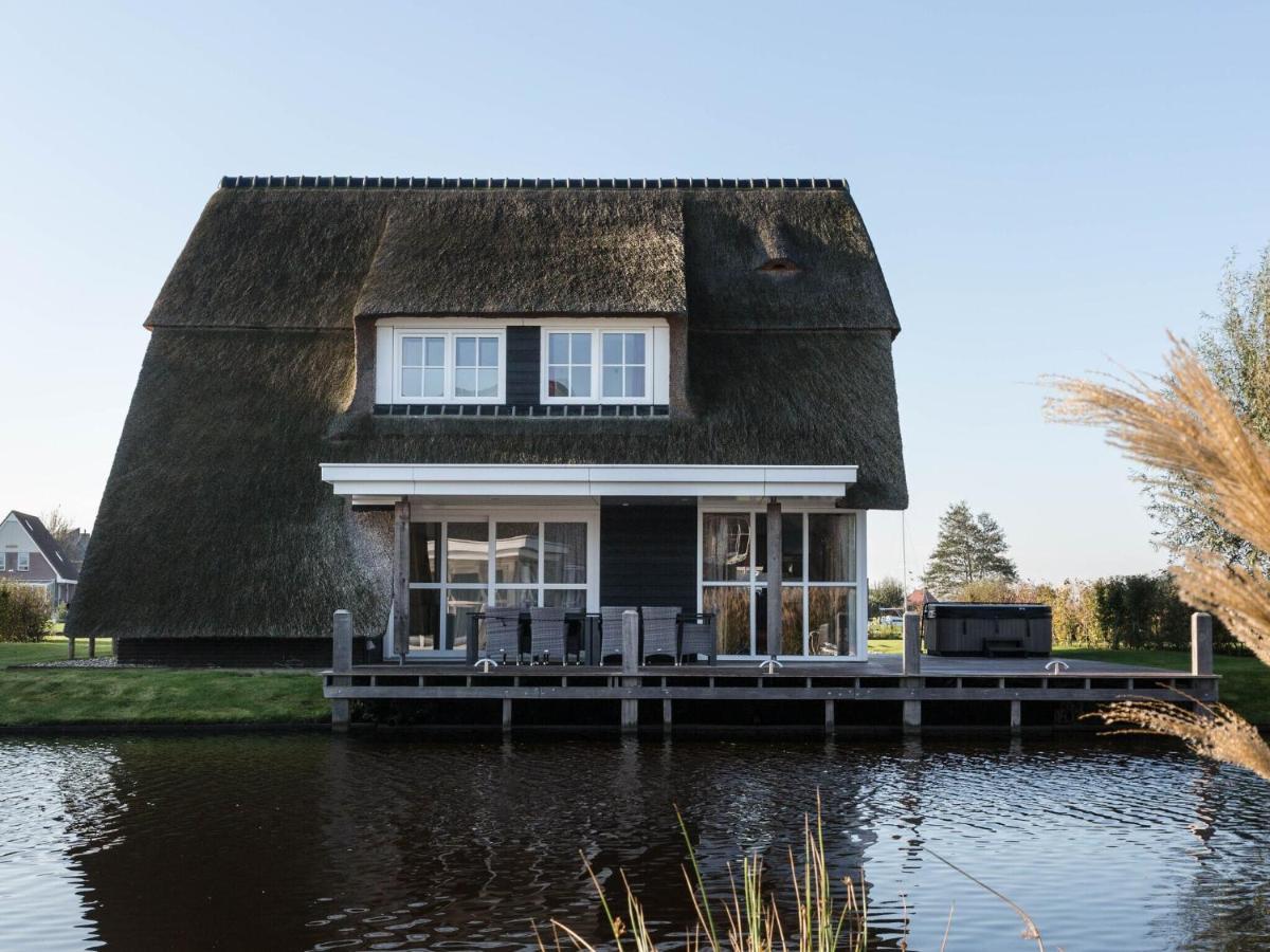 Beautiful Villa With Jacuzzi On The Tjeukemeer Delfstrahuizen Экстерьер фото